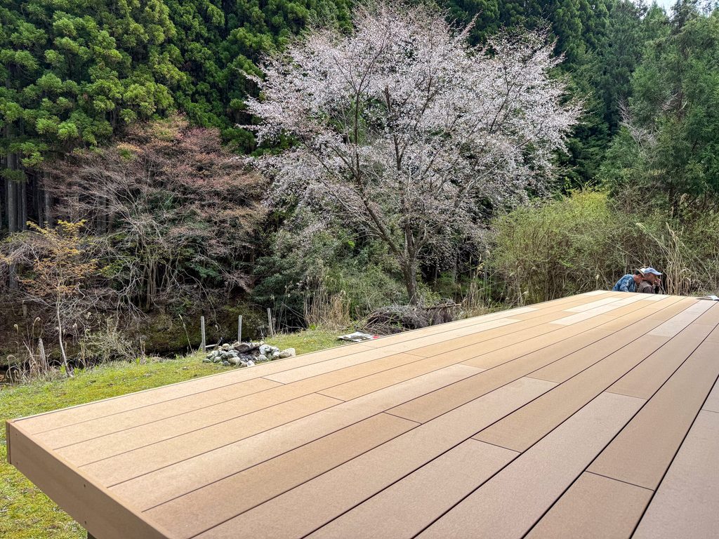 ウッドデッキから見える景色
